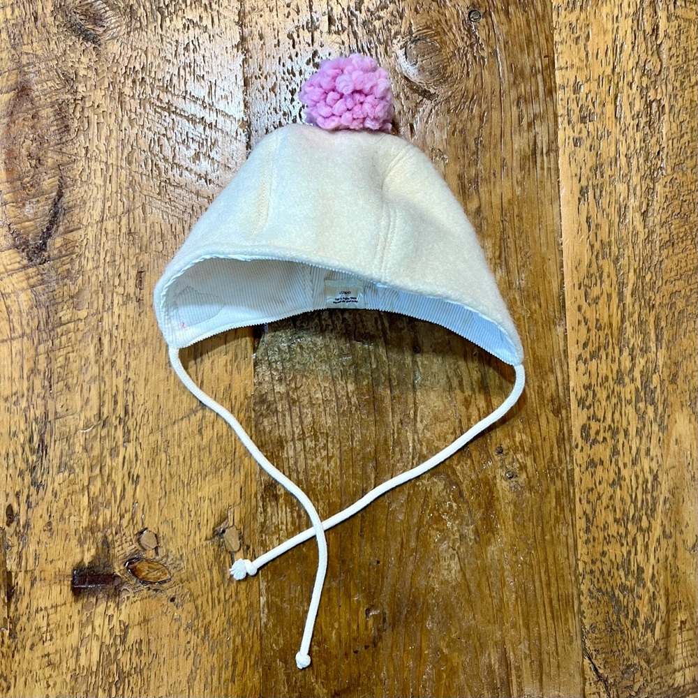 Nook Cream Hat with Pink Pom-Pom